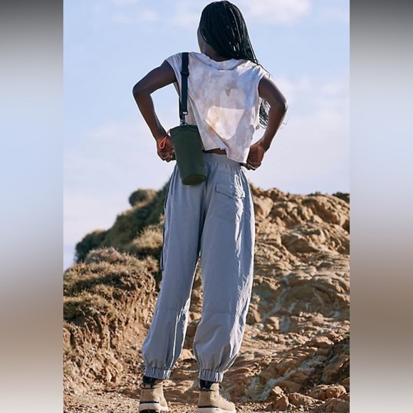 FP Movement Level Up Cargo Jogger medium‎ Athleisure streetwear hiking boho
